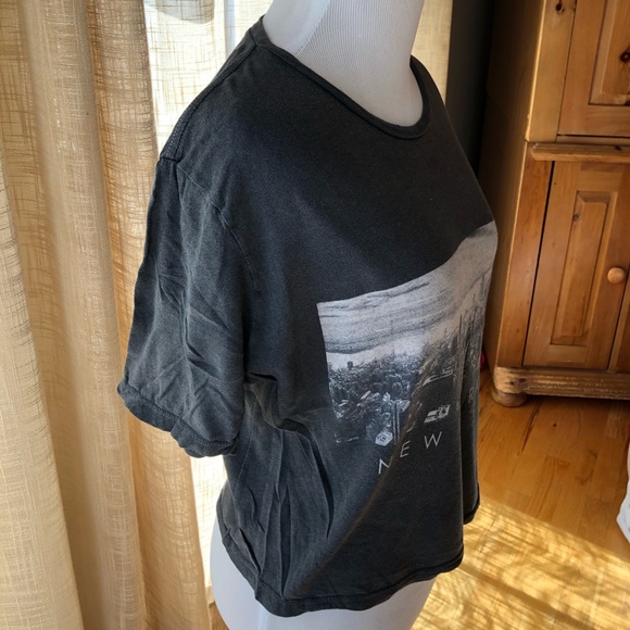 Gray New York City T-shirt - Picture 3 of 5